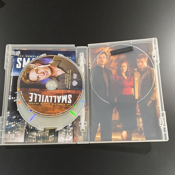 Smallville - The Complete Eighth Season - Picture 7 of 11